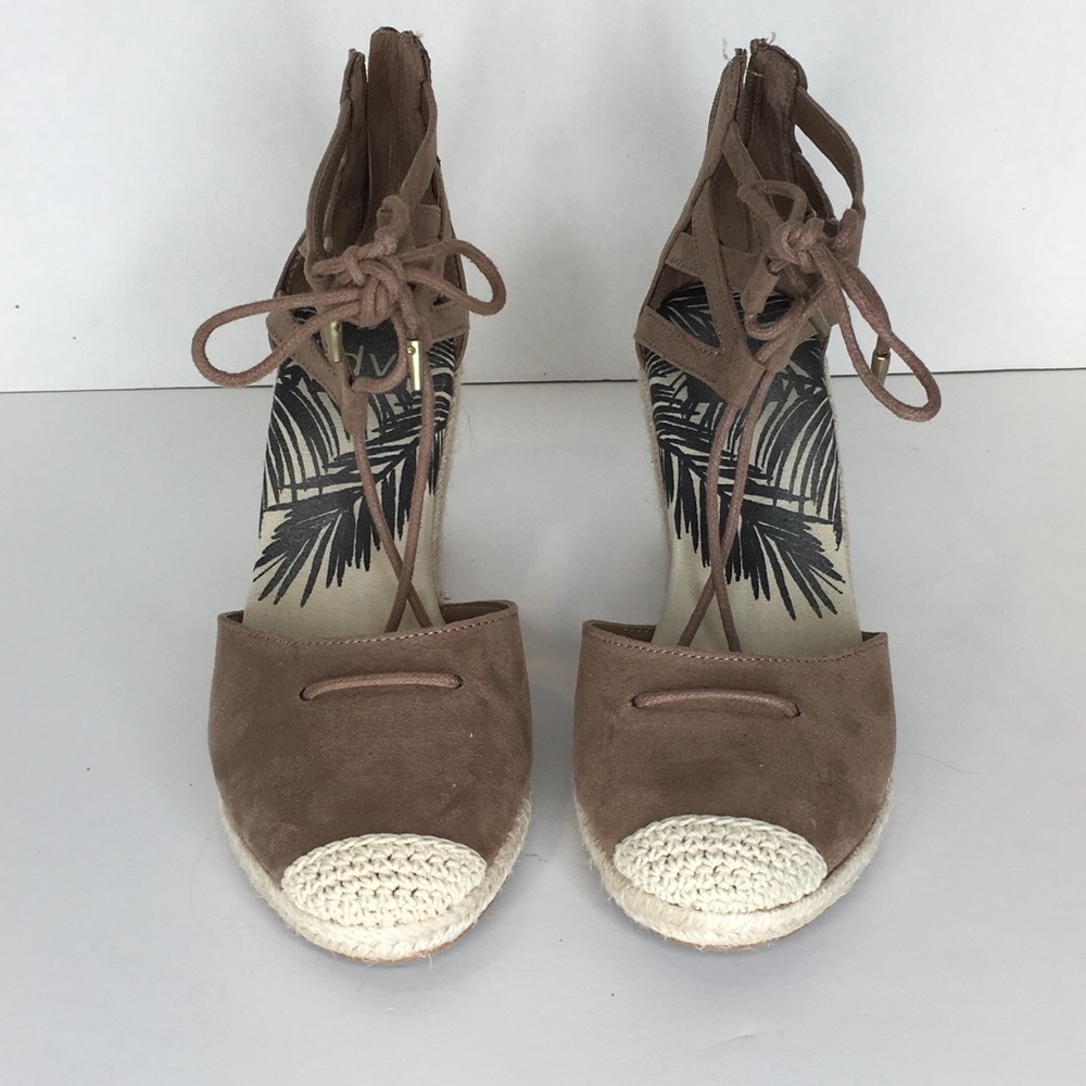 DV Dolce Vita tan espadrilles size 8.5